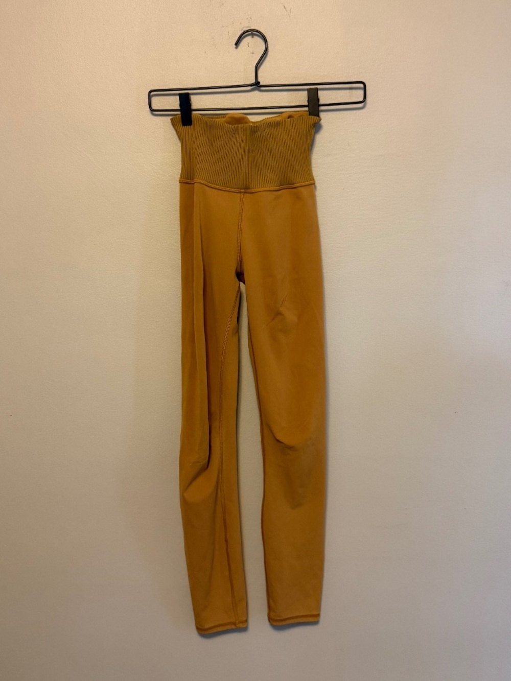 Vuori High Rise Leggings XS Ochre Mustard Ribbed Waist Yoga Activewear